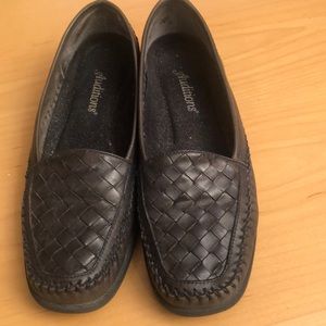 Auditions black leather loafer, woven pattern, whipstitching, 6.5M